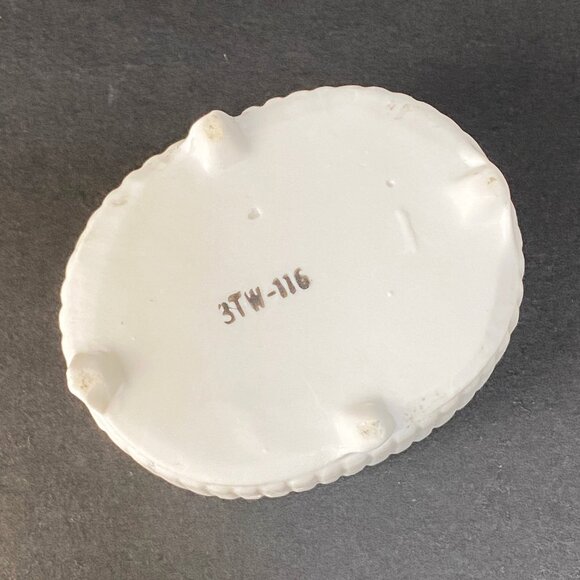 Vintage Japanese Trinket Dish with Pheasants - Porcelain - Flowers - Footed - Picture 5 of 8